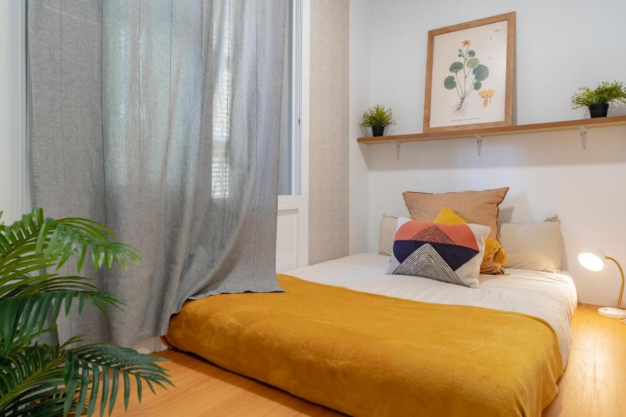 The Urban Jungle Hostel Malaga Exterior photo