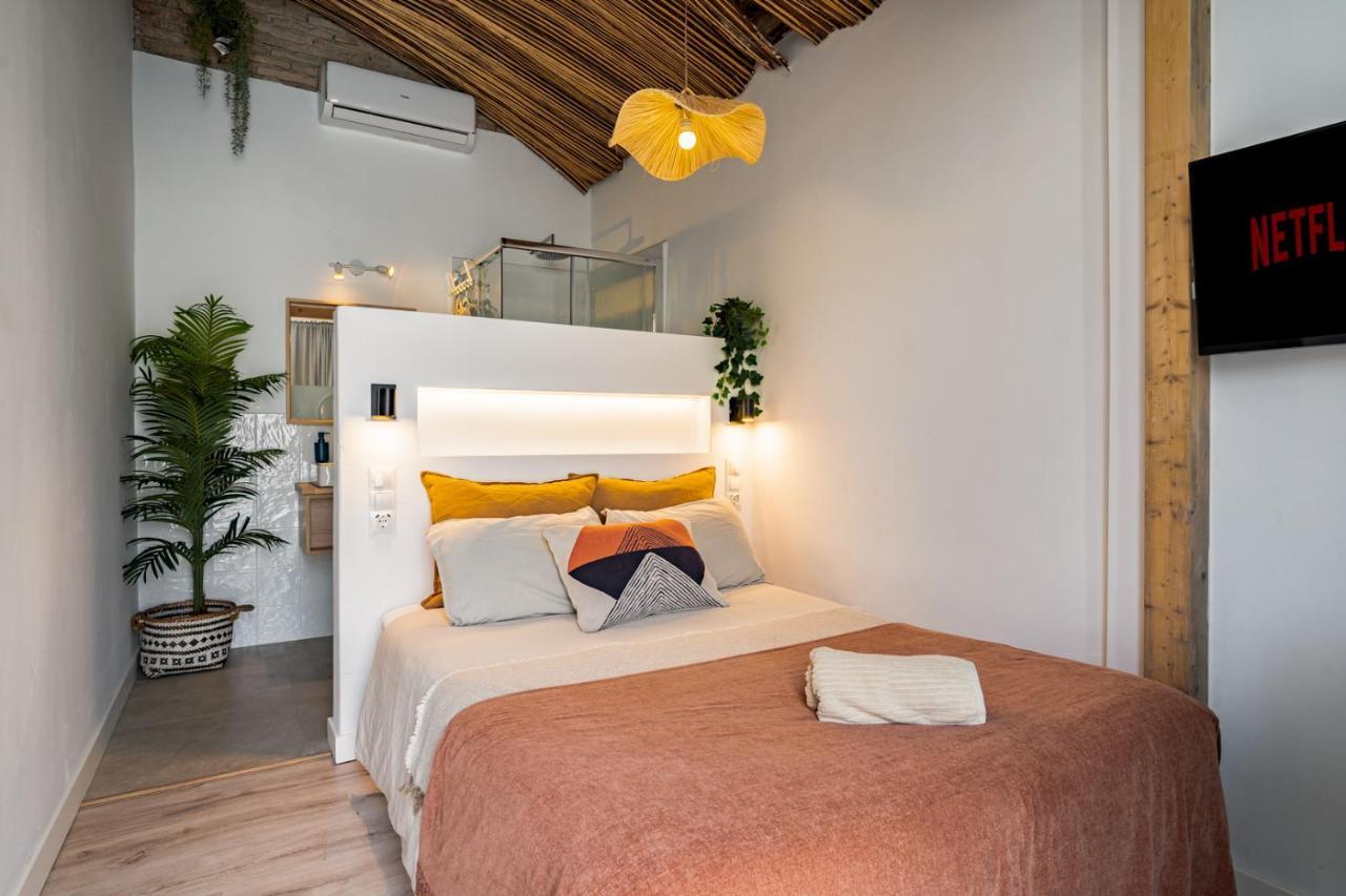 The Urban Jungle Hostel Malaga Exterior photo